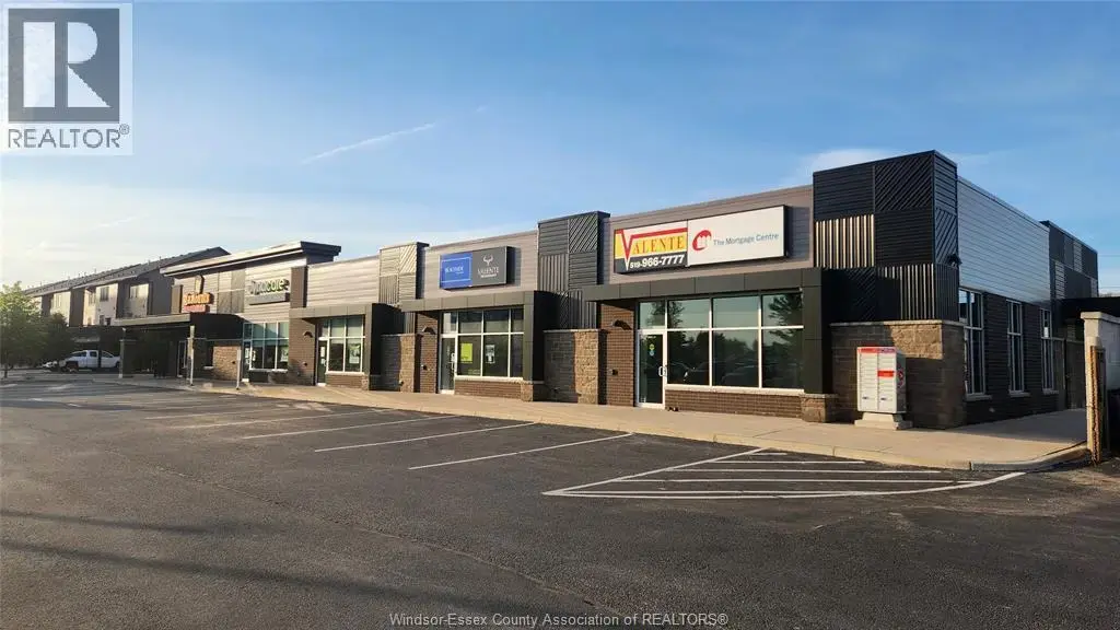 18 Amy Croft Drive Unit# 1, Lakeshore